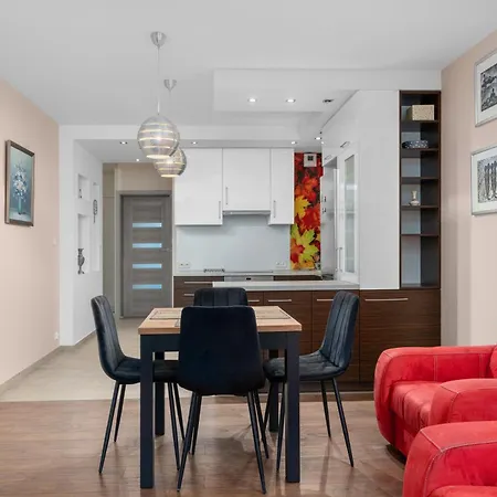 Lagiewniki Homely By Bookinghost